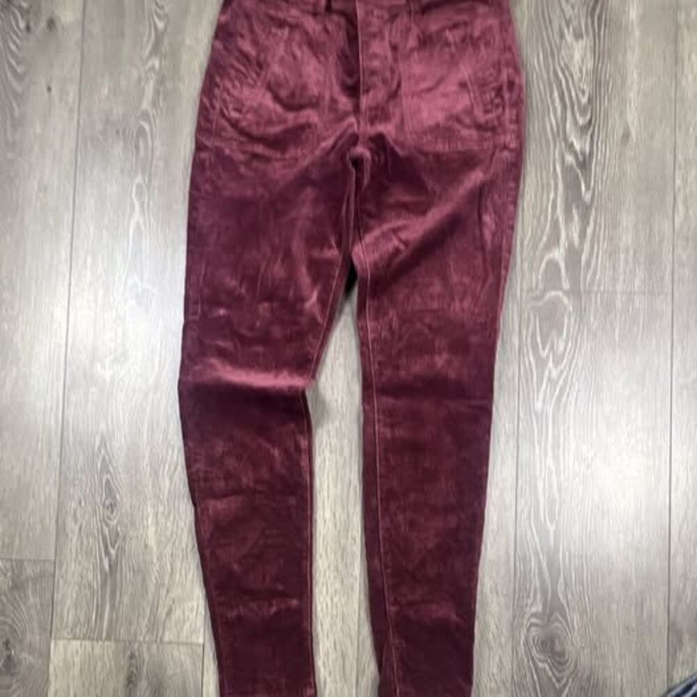 American Eagle Outfitters Women’s Super Stretch Corduroy Skinny Pants Burgundy